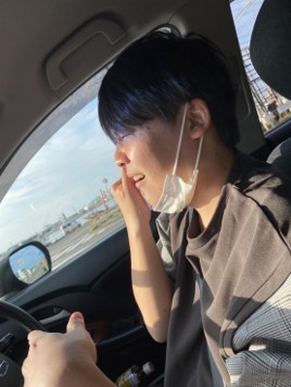 大学名：流通科学大学
出身地：兵庫県
ニックネーム：いーちゃん
趣味・特技：趣味はゲームと車です！自然豊かな土地を車で走ることが好きです！


入社に向けて一言！：仕事についていけるように、一生懸命頑張ります！